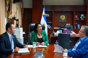 El presidente de la institución Óscar Enrique Guardado, sostuvo una reunión con la presidenta de la Corte de Cuentas de la República