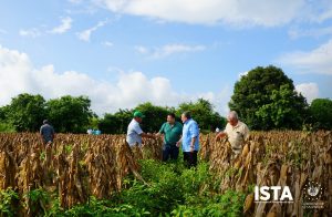 En nuestra visita a las Cooperativas Santa Clara y Astoria, contamos con la presencia de un delegado del Banco de Fomento Agropecuario