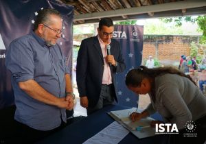 Estuvimos en San Miguel continuando con las jornadas de firma y entrega de escrituras
