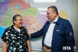 El Presidente Óscar Guardado se reunió con la Ministra de Desarrollo Local María Chichilco, para presentarle el proyecto de las Escuelas Agrarias