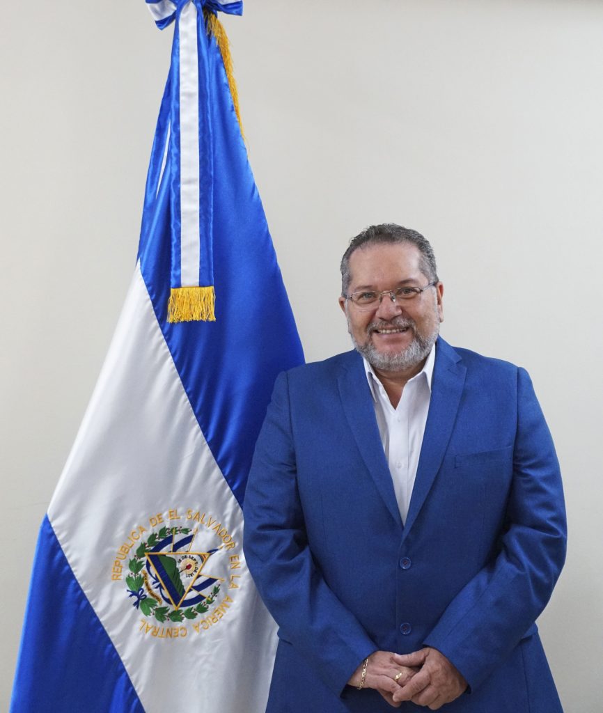 Lic. Oscar Enrique Guardado Calderón